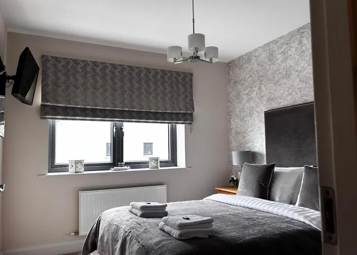 Alex Court * リークスリップ