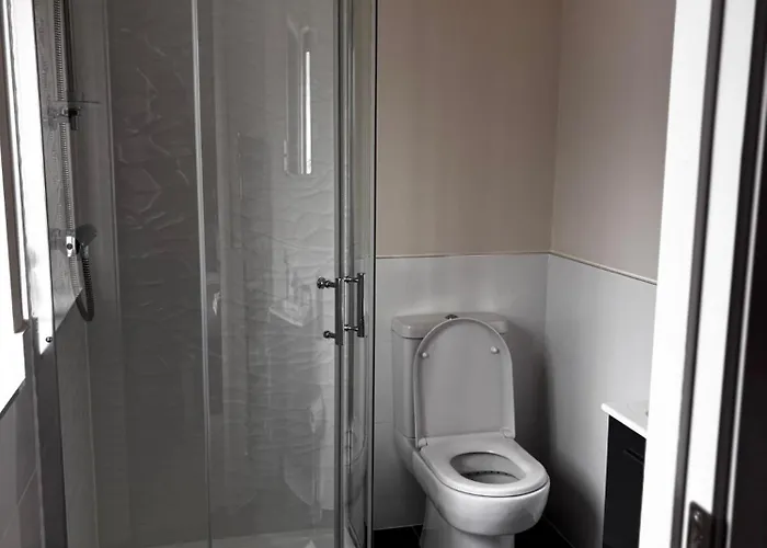 Alex Court リークスリップ