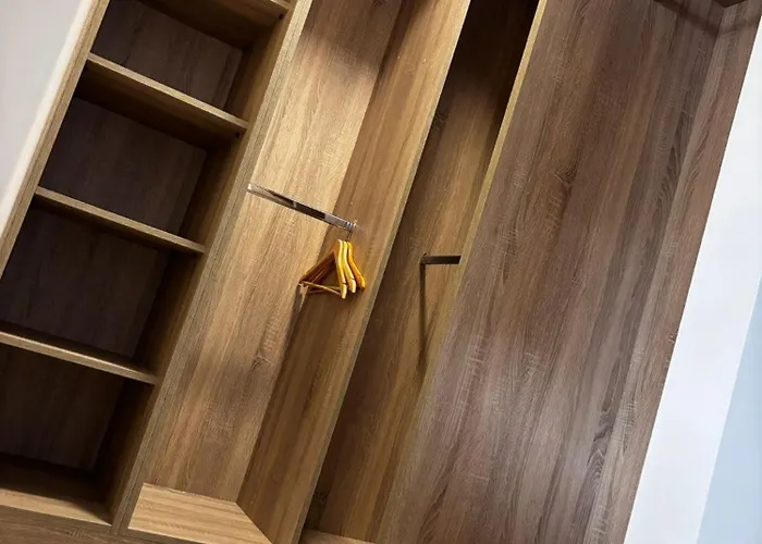 Alex Court リークスリップ